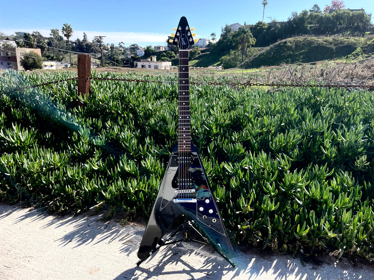 Gibson Flying V ’67 Reissue BLACK ON BLACK SOLD